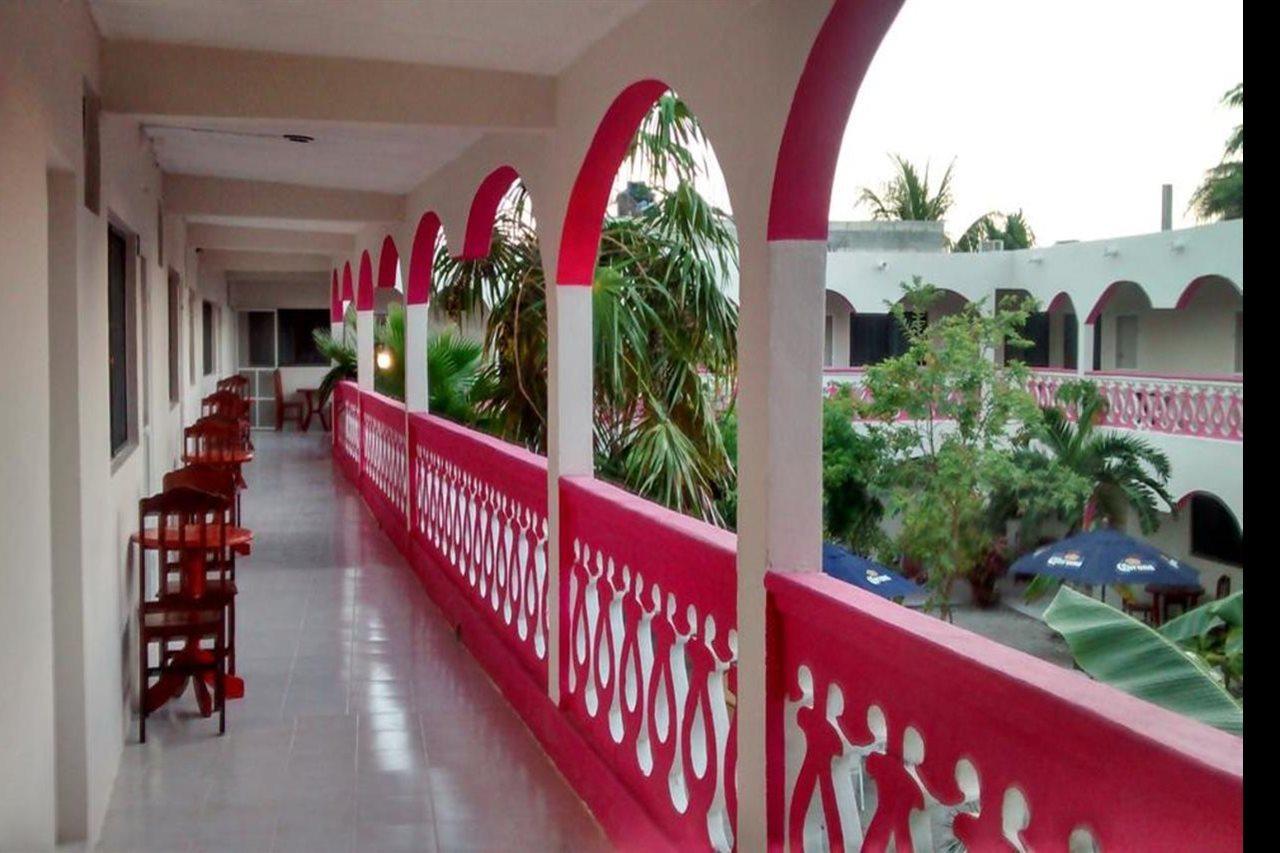 Hotel Los Arcos Holbox エクステリア 写真