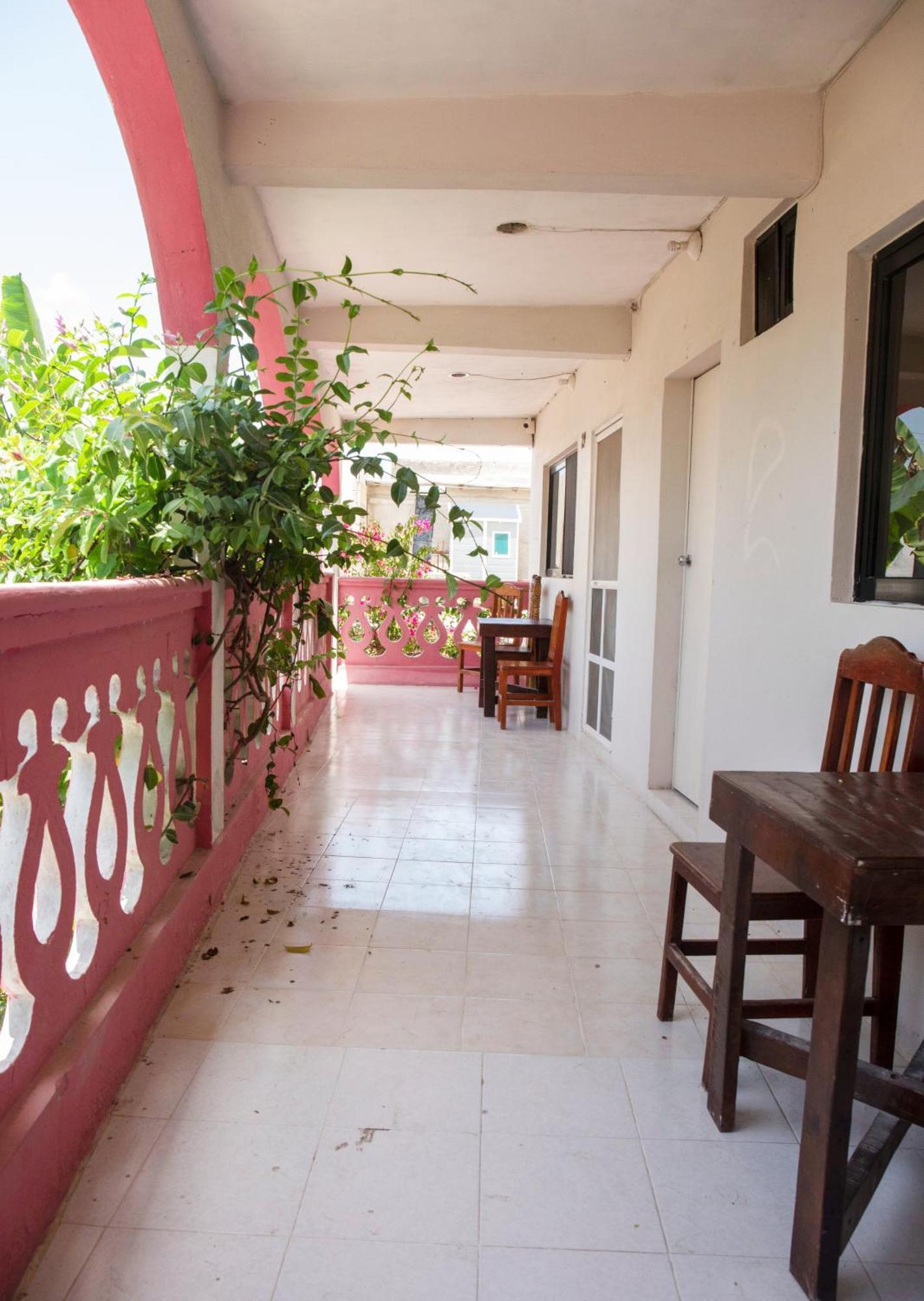 Hotel Los Arcos Holbox エクステリア 写真