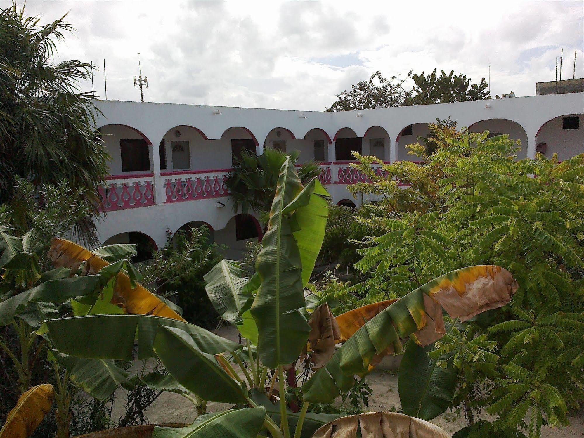 Hotel Los Arcos Holbox エクステリア 写真