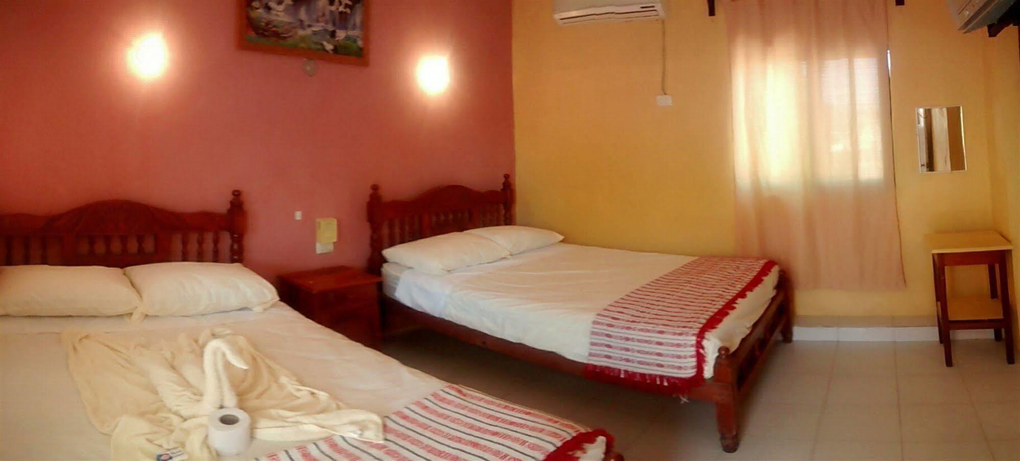 Hotel Los Arcos Holbox エクステリア 写真